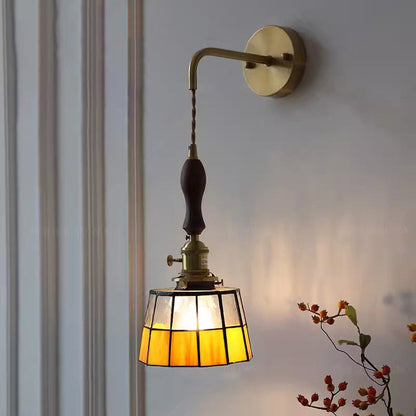 Traditional Vintage Round Trapezoidal Polygonal Brass Stained Glass Shade 1-Light Wall Sconce Lamp For Living Room