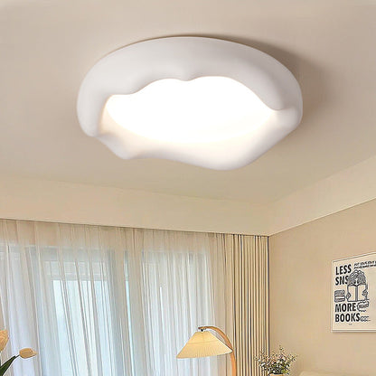 現代的でクリエイティブな丸型氷山型ウェーブ鉄樹脂アクリルシェードLEDフラッシュマウントシーリングライト寝室用
