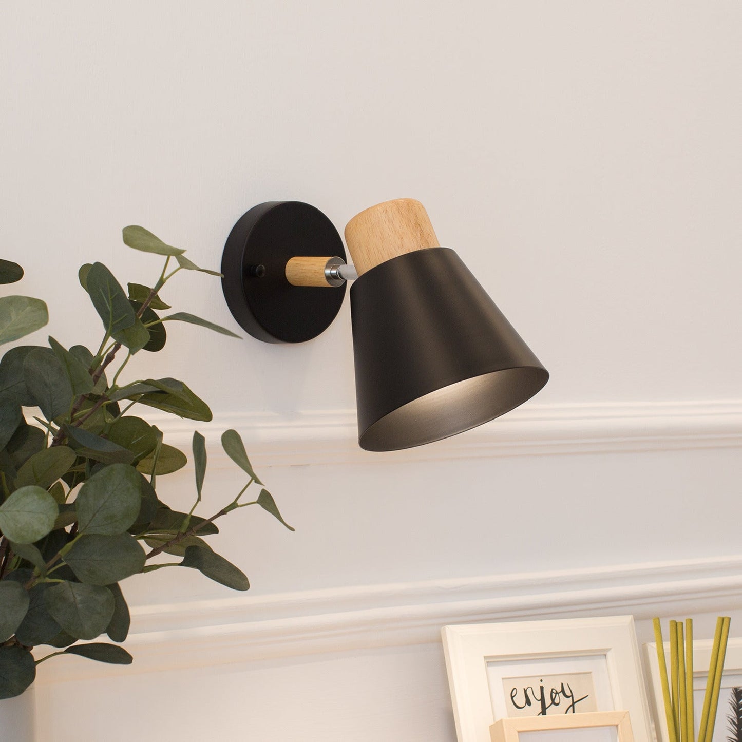 Modern Minimalist Round Horn Shape Wooden Iron 1-Light Wall Sconce Lamp For Bedroom