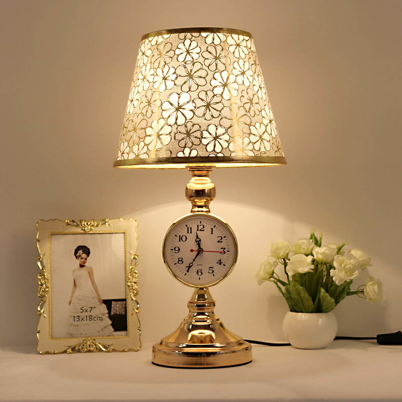 Traditional European Iron Fabric Truncated Cone 1-Light Table Lamp For Bedside Or Study