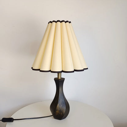 Traditional Vintage Drum Wood Fabric 1-Light Table Lamp For Living Room