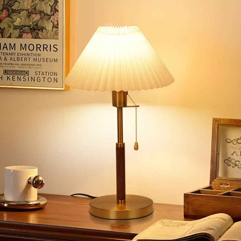 Traditional Vintage Drum Iron Fabric 1-Light Table Lamp For Living Room