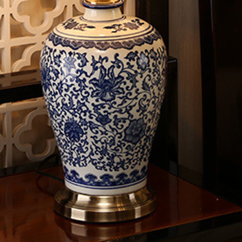 Traditional Chinese Drum Ceramic Fabric 1-Light Table Lamp For Living Room