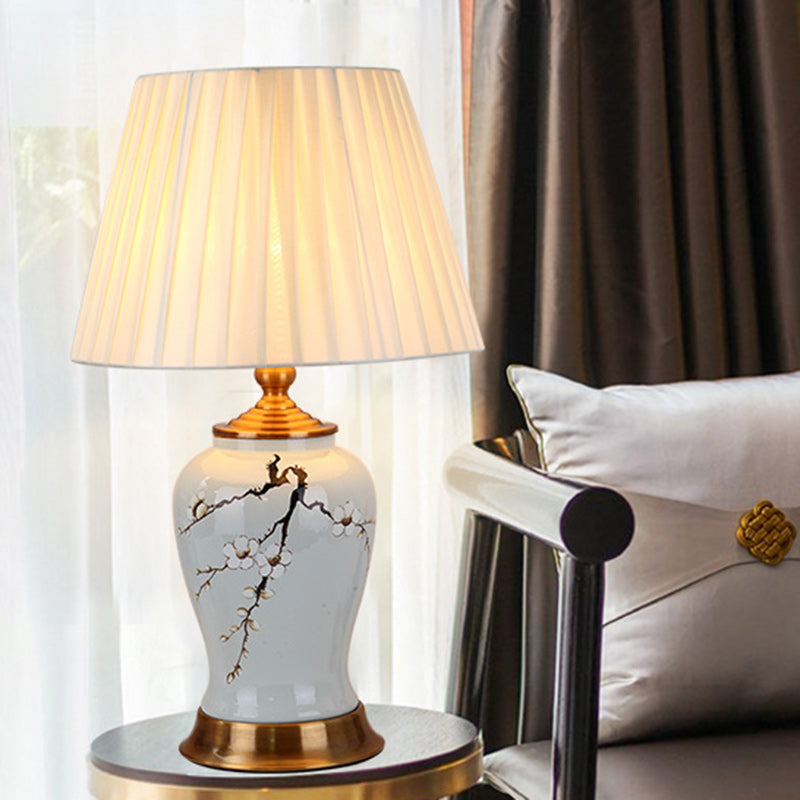 Traditional Chinese Drum Iron Ceramic Fabric 1-Light Table Lamp For Living Room
