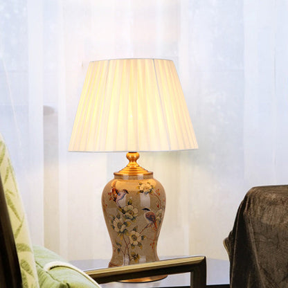 Traditional Chinese Drum Iron Ceramic Fabric 1-Light Table Lamp For Living Room