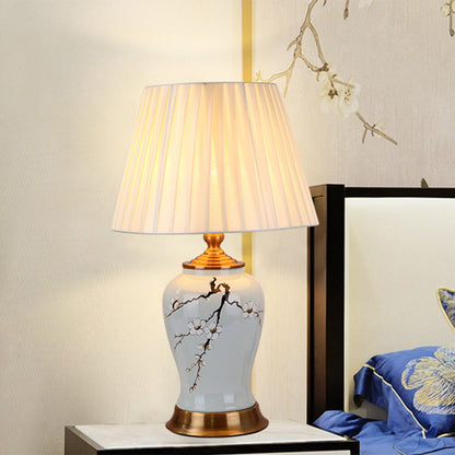 Traditional Chinese Drum Iron Ceramic Fabric 1-Light Table Lamp For Living Room
