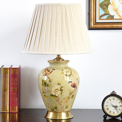 Traditional Chinese Drum Ceramic Fabric 1-Light Table Lamp For Living Room