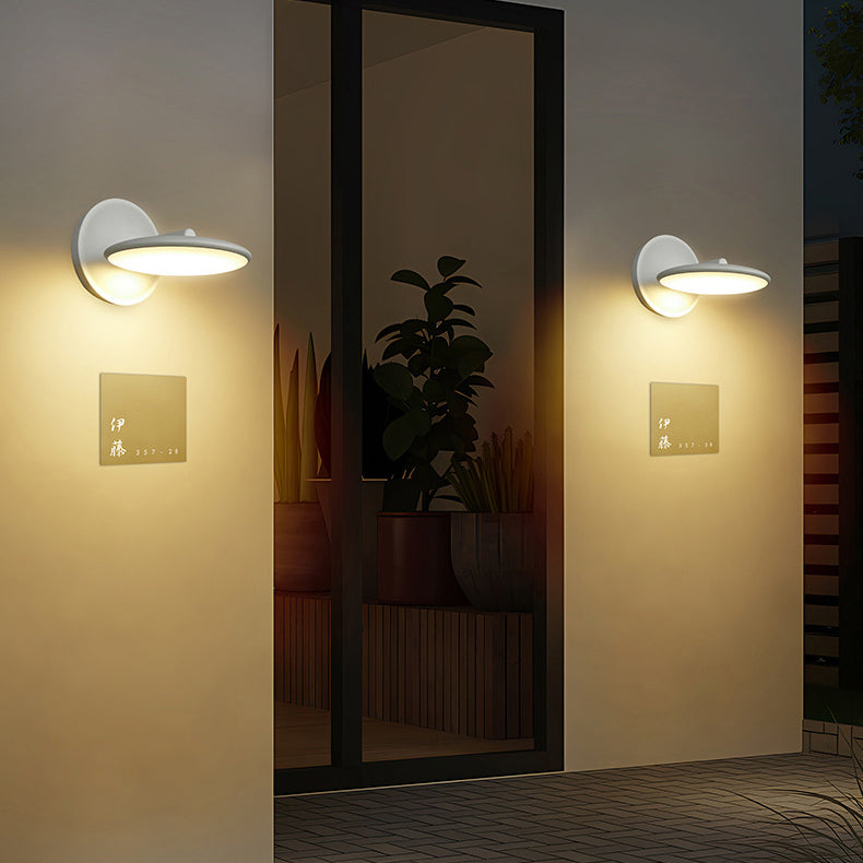 مصباح حائط LED دائري من الألومنيوم والأكريليك قابل للدوران ومقاوم للماء بتصميم عصري بسيط للاستخدام في الهواء الطلق 