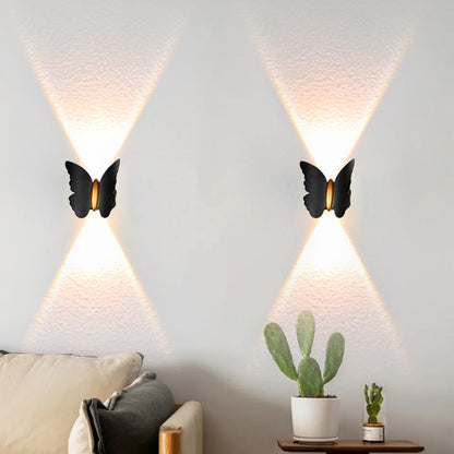 مصباح حائط LED من الألومنيوم المقاوم للماء على شكل فراشة بتصميم عصري بسيط للفناء الخارجي 