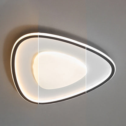 モダンでシンプルな銅シリコンアクリル製トライアングルクラウドLEDフラッシュマウントシーリングライト寝室用