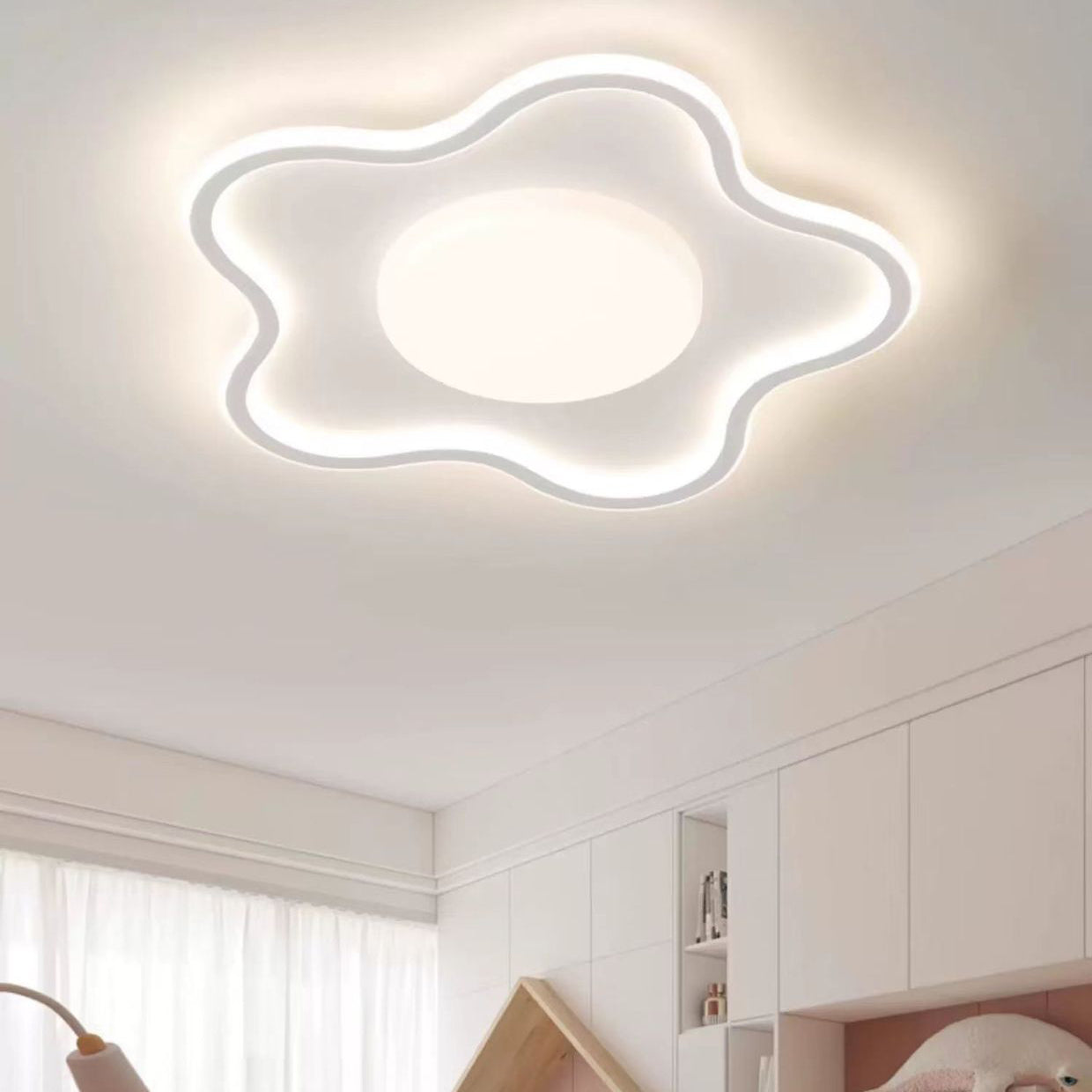Contemporary Creative Star Iron Aluminum Acrylic Silicone LED Flush Mount Ceiling Light For Bedroom