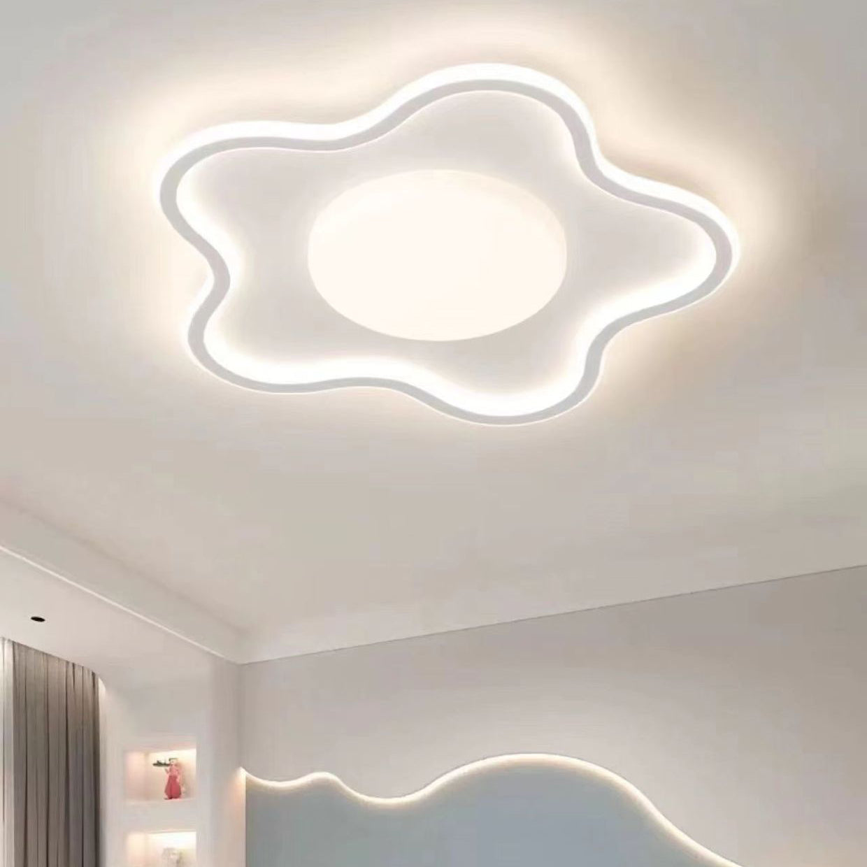 Contemporary Creative Star Iron Aluminum Acrylic Silicone LED Flush Mount Ceiling Light For Bedroom
