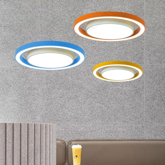 ثريا جزيرة LED دائرية حديثة بسيطة من الحديد والألومنيوم والأكريليك بجانب السرير 
