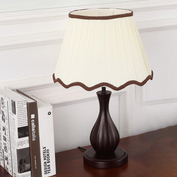 Traditional Vintage Drum Fabric Wood 1-Light Table Lamp For Living Room