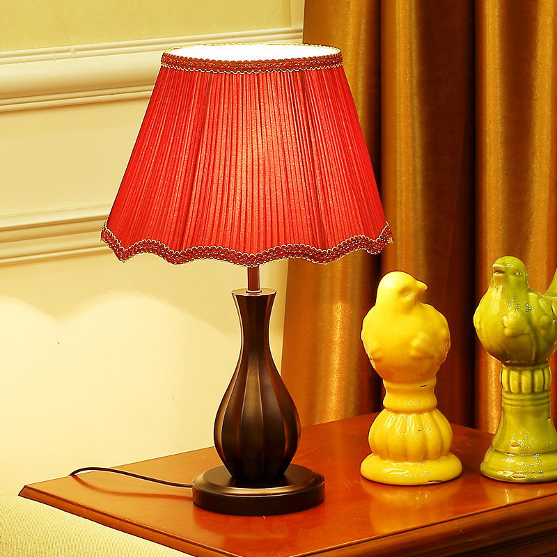 Traditional Vintage Drum Fabric Wood 1-Light Table Lamp For Living Room