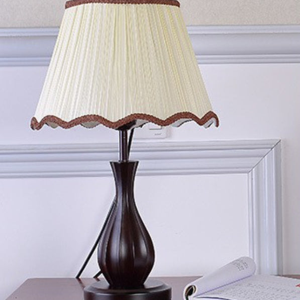Traditional Vintage Drum Fabric Wood 1-Light Table Lamp For Living Room