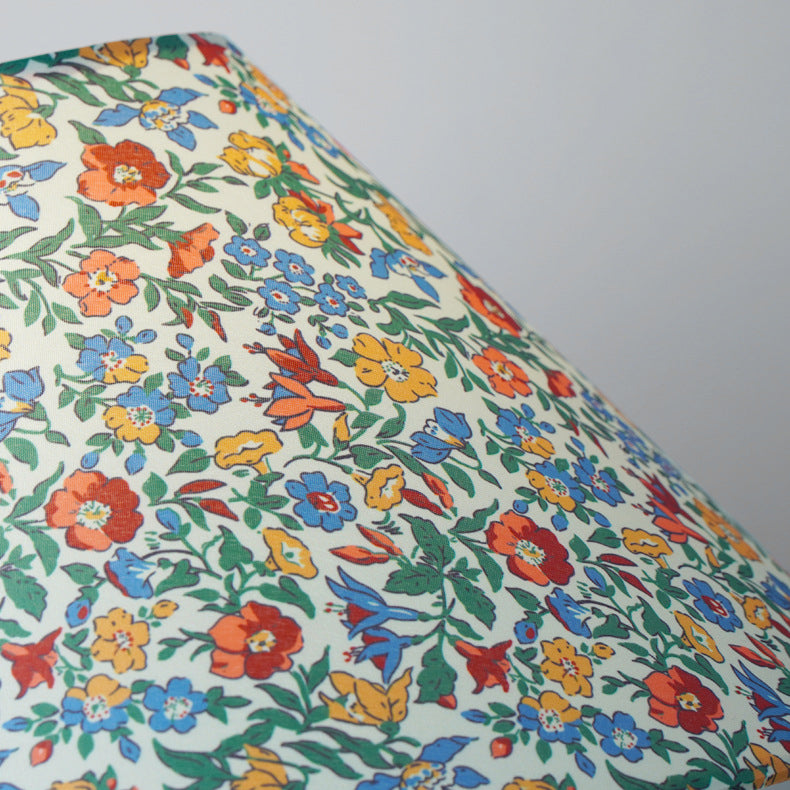 Traditional Vintage Drum Floral Fabric Wood 1-Light Table Lamp For Living Room