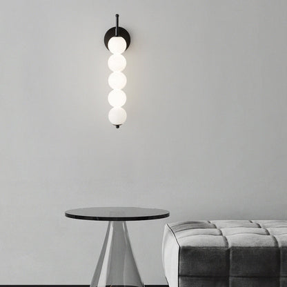 مصباح حائط LED نحاسي معاصر على شكل كرة زجاجية مزينة بالخرز على شكل زهرة الزعرور المسكرة لغرفة المعيشة 