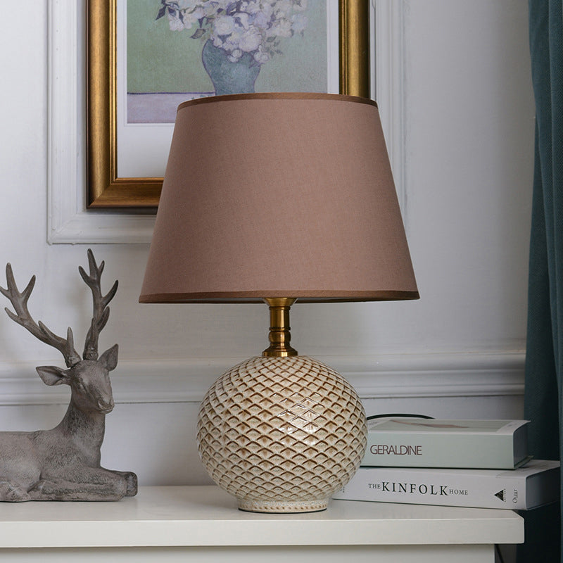 Traditional Vintage Round Base Drum Shape Ceramic Brass Fabric 1-Light Table Lamp For Living Room
