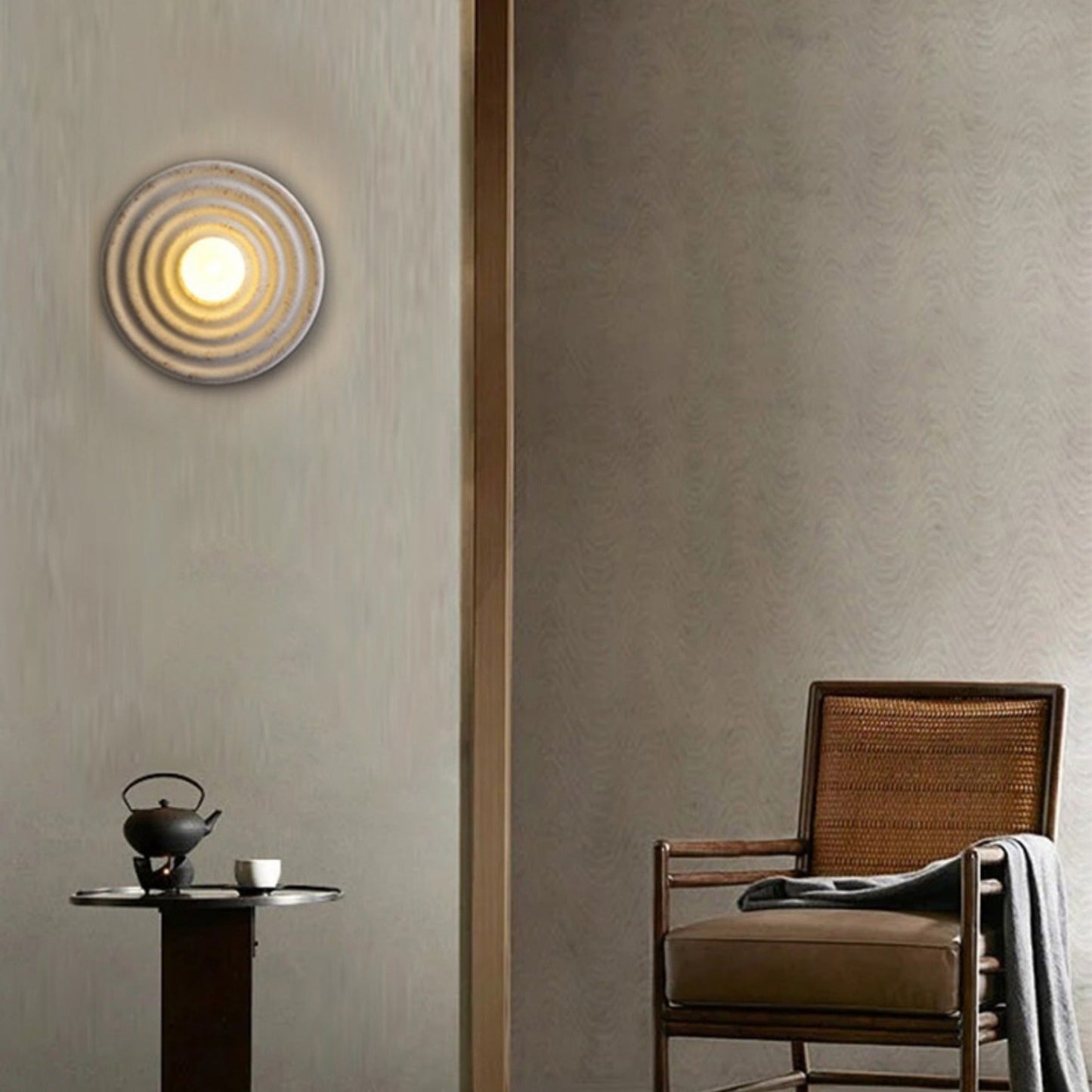 Traditional Japanese Round Ripple Resin Glass 1-Light Wall Sconce Lamp For Living Room