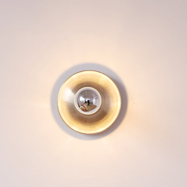 Modern Mid-Century UFO Shape Iron 1-Light Wall Sconce Lamp For Bedroom