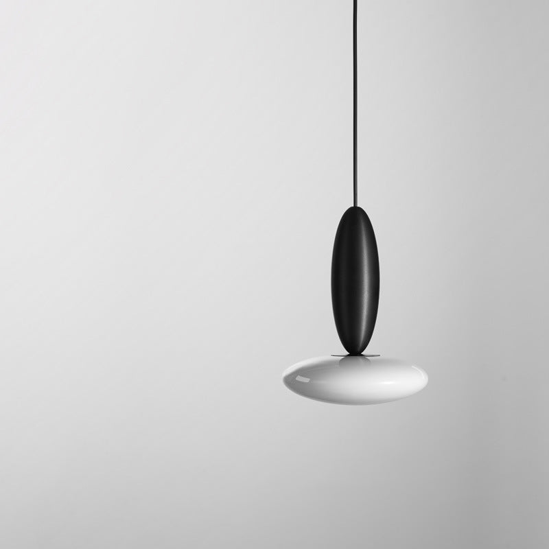 مصباح LED معدني زجاجي معاصر بتصميم بيضاوي إسكندنافي لغرفة النوم 