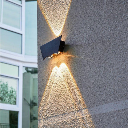 مصباح حائط خارجي LED بتصميم شبه منحرف على شكل نصف دائرة مصنوع من الألومنيوم المصبوب ومقاوم للماء بتصميم عصري بسيط للحديقة 