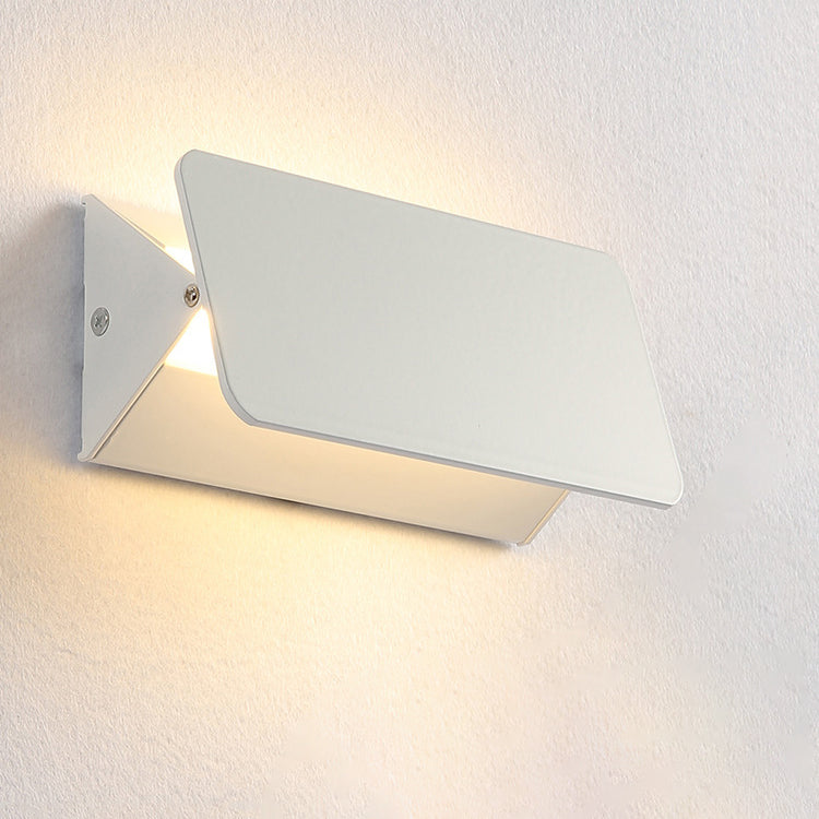 مصباح حائط LED من الألومنيوم على شكل مثلث مستطيل بتصميم عصري بسيط لغرفة النوم 