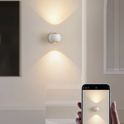 مصباح حائط LED زجاجي كروي من الألومنيوم بتصميم عصري بسيط لغرفة النوم 