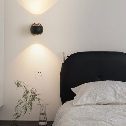 مصباح حائط LED زجاجي كروي من الألومنيوم بتصميم عصري بسيط لغرفة النوم 