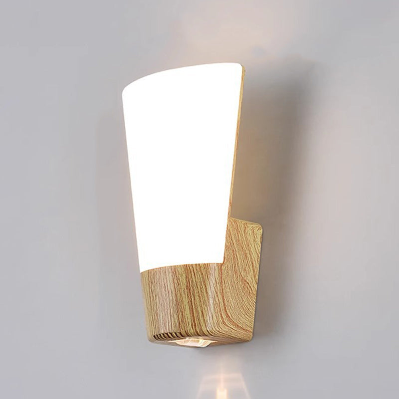مصباح حائط خارجي مقاوم للماء LED منحني من خشب ABS بسيط وعصري للحديقة 