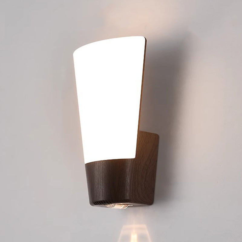 مصباح حائط خارجي مقاوم للماء LED منحني من خشب ABS بسيط وعصري للحديقة 
