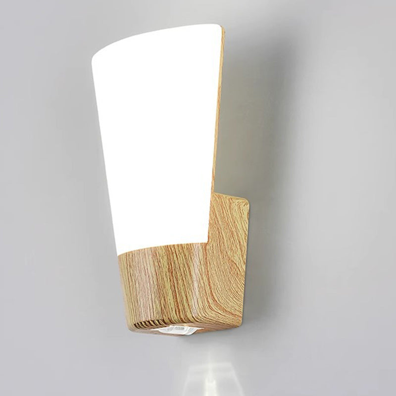 مصباح حائط خارجي مقاوم للماء LED منحني من خشب ABS بسيط وعصري للحديقة 