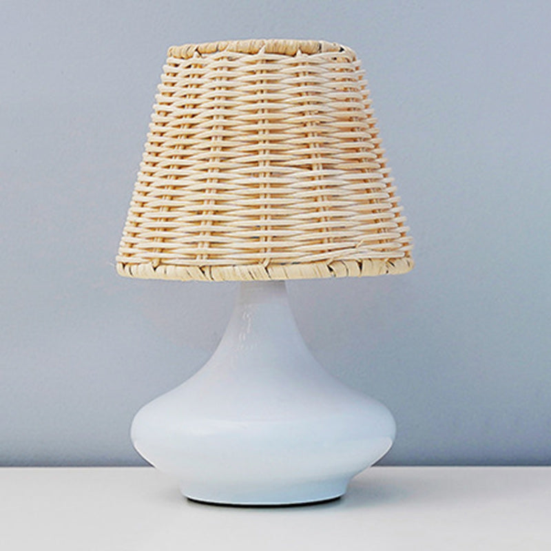 Contemporary Simplicity Rattan Weaving Shade Iron Vase Base USB LED Table Lamp For Bedroom