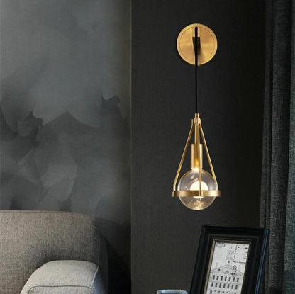 Contemporary Luxury Shiny Raindrop Crystal Shade Brushed Brass Frame 1-Light Wall Sconce Lamp For Living Room