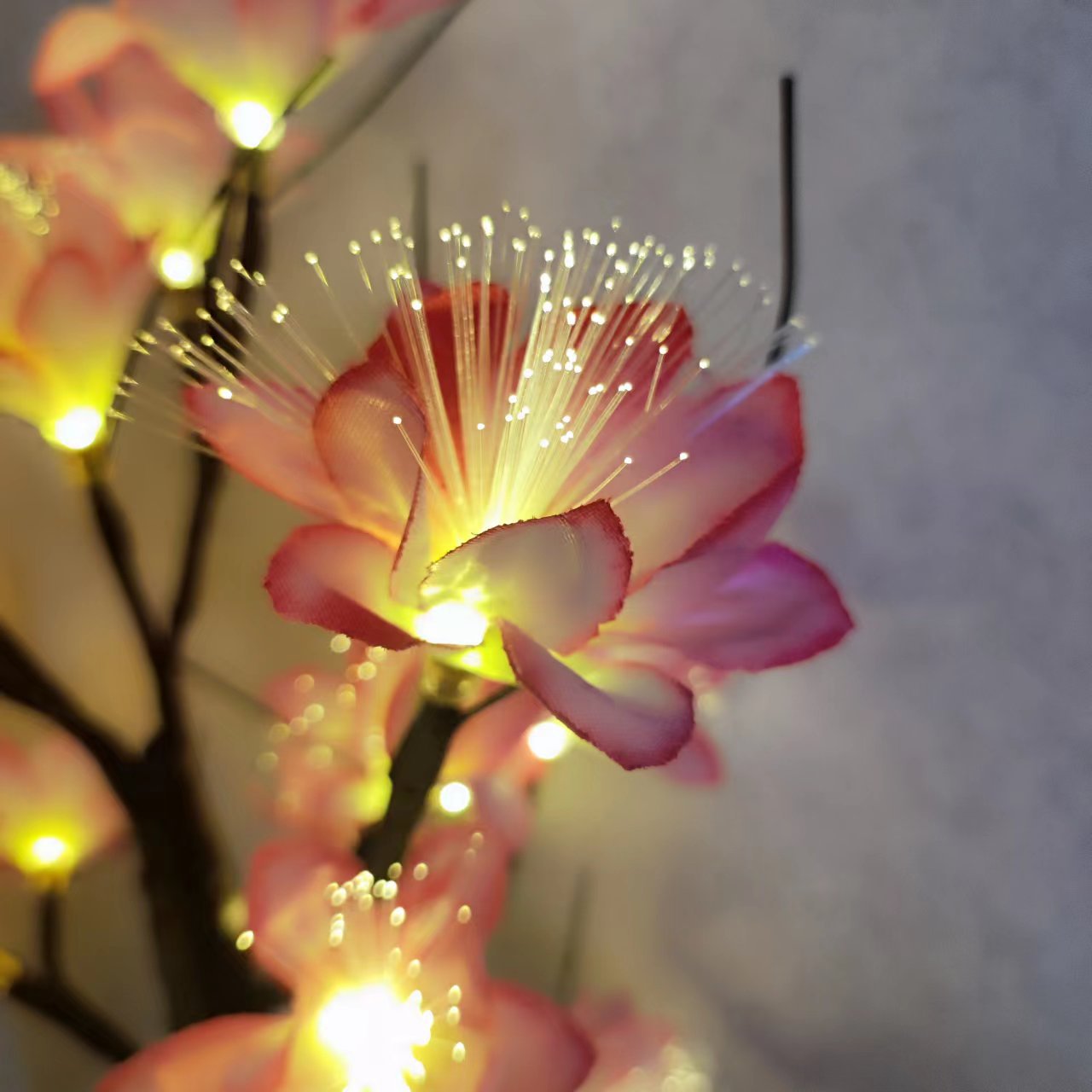 Contemporary Creative Plastic Fabric Artificial Rose Flower Tree LED Table Lamp For Bedroom