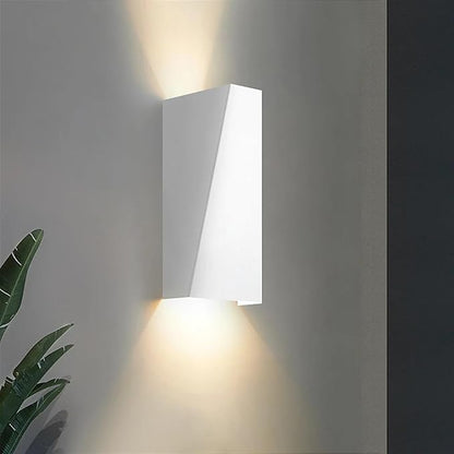 Modern Minimalist Aluminum Up And Down Illuminated LED Wall Sconce Lamp For Outdoor Patio
