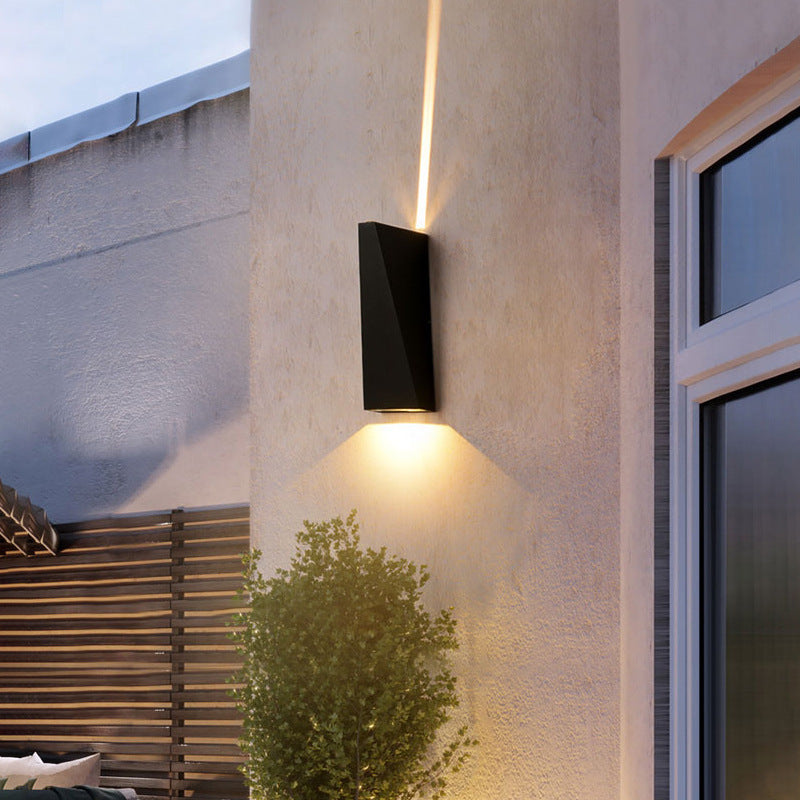 Modern Minimalist Aluminum Up And Down Illuminated LED Wall Sconce Lamp For Outdoor Patio