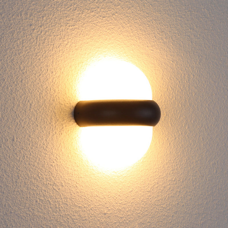مصباح حائط LED دائري من الألومنيوم بتصميم عصري بسيط ومقاوم للماء للفناء الخارجي 