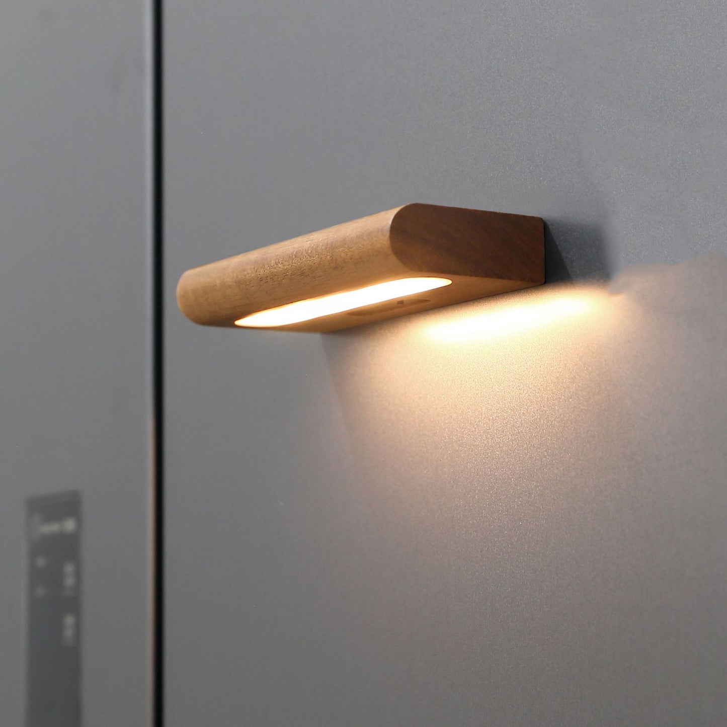 Contemporary Simplicity Solid Wood Rectangular LED Solar Wall Sconce Lamp For Outdoor Patio