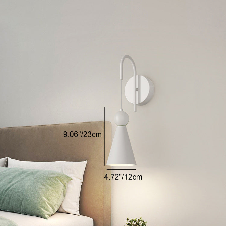 مصباح حائط LED مخروطي هندسي من الحديد الإسكندنافي المعاصر لغرفة المعيشة 
