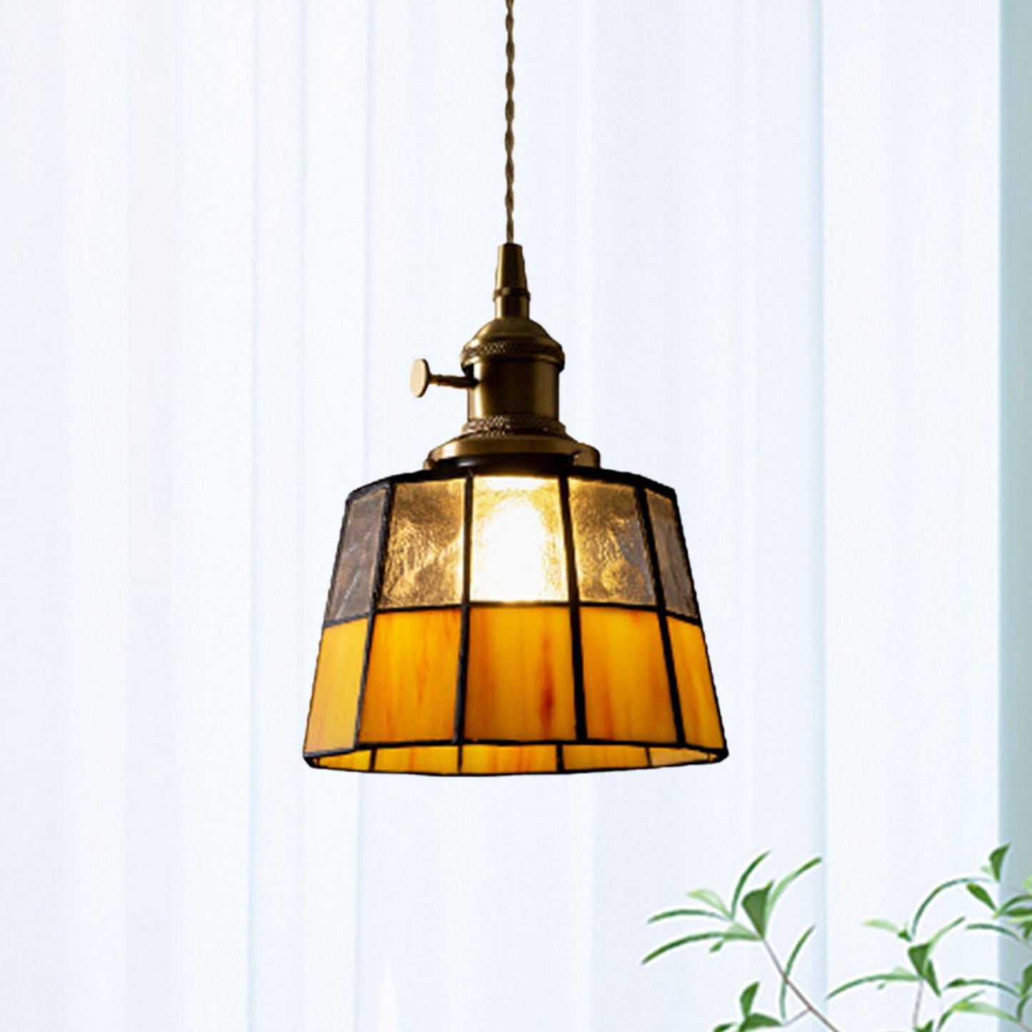 Traditional Vintage Brass Checkered Patchwork Glass Round 1-Light Pendant Light For Bedroom