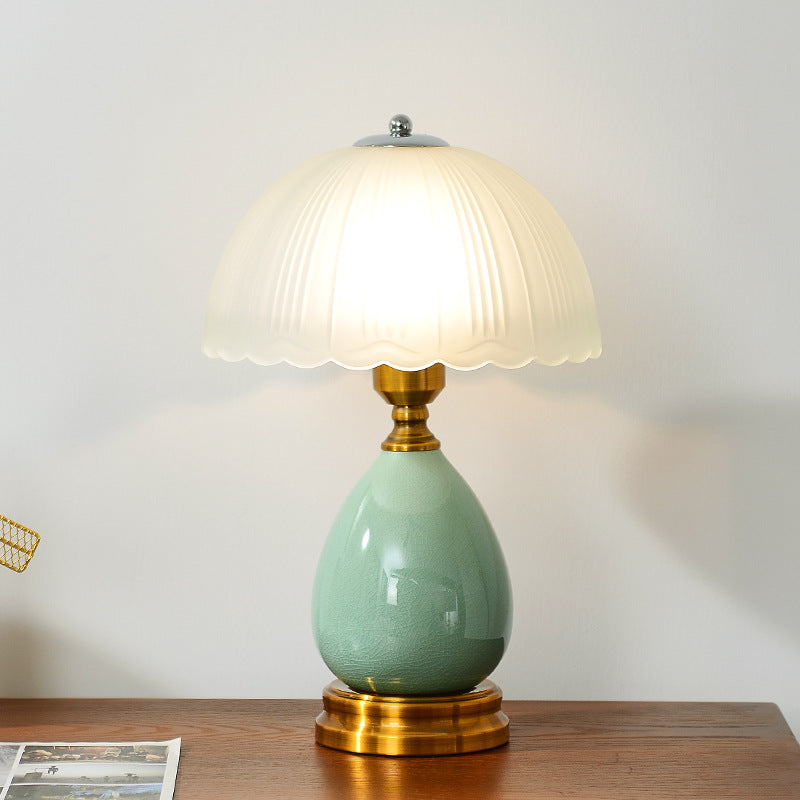 Traditional Vintage Glass Dome Shade Crack Ceramic Vase Base 1-Light Table Lamp For Bedroom