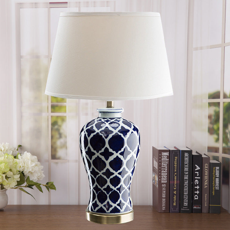Traditional Chinese Fabric Cylinder Shade Ceramic Vase Base 1-Light Table Lamp For Study