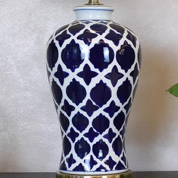 Traditional Chinese Fabric Cylinder Shade Ceramic Vase Base 1-Light Table Lamp For Study