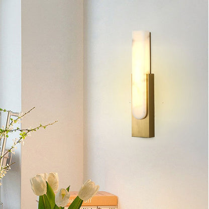 مصباح حائط LED بتصميم عمودي فاخر معاصر مصنوع من الرخام المقلد لغرفة النوم 