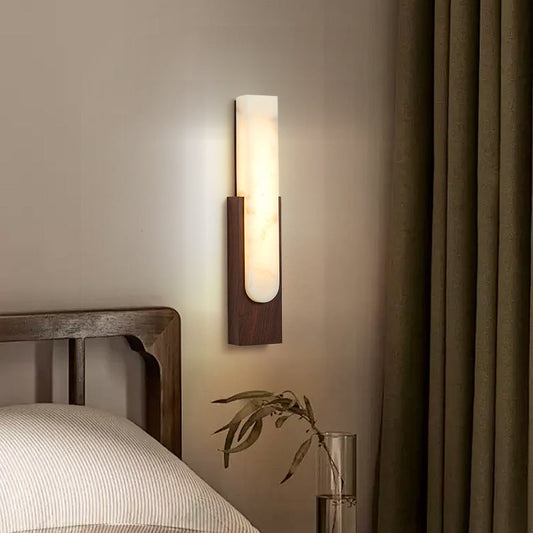 مصباح حائط LED بتصميم عمودي فاخر معاصر مصنوع من الرخام المقلد لغرفة النوم 
