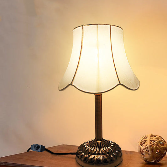 Traditional Vintage Fabric Hardware Round 1-Light Table Lamp For Bedroom