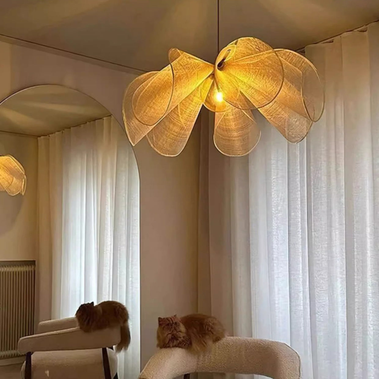 Traditional Japanese Fabric Petal Shade 1-Light Pendant Light For Living Room