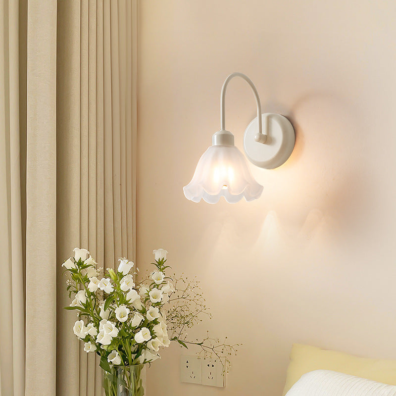 Traditional French Iron Flower Glass 1-Light Wall Sconce Lamp For Living Room